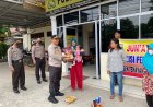 Jumat Barokah, Kolaborasi dengan Polsek Tenayan Raya Wakapolresta Pekanbaru Bagikan Sembako Untuk Warga Kelurahan Melebung Kota Pekanbaru