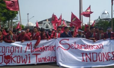 Kita Diam Kita Zholim, Jadi Tagline DPP IMM Melaksanakan aksi Demo Kenaikan BBM Bersubsudi
