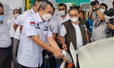 Pelaksanaan Program Riau Hijau,  Gubernur Arahkan Masyarakat Beralih Menggunakan Kendaraan Listrik