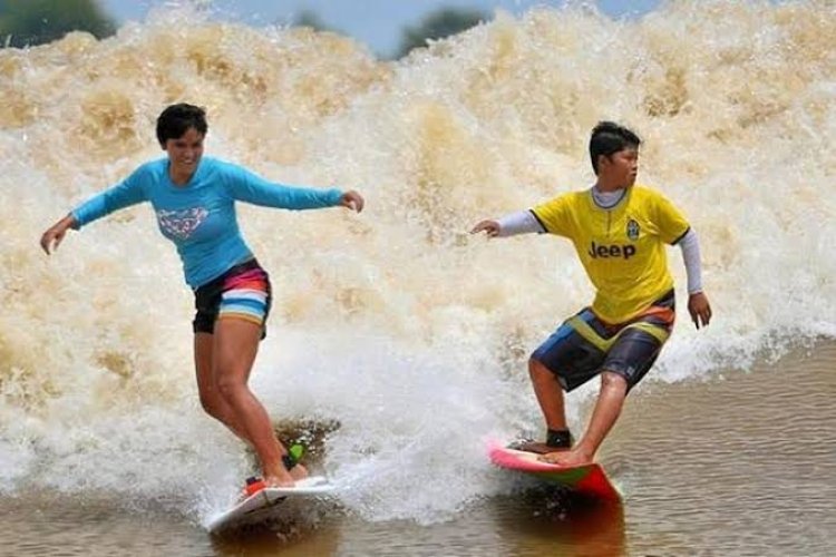 Melestarikan Indahnya Ombak Bono, Dinas Pariwisata Provinsi Riau kembali mentaja Festival Bono Surfing