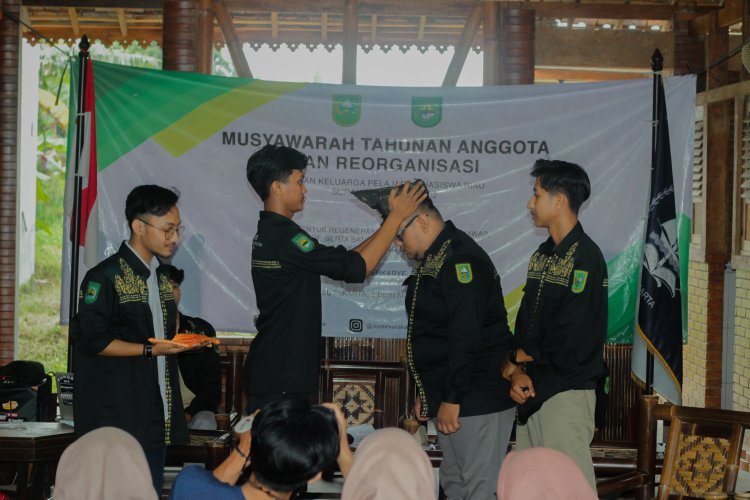 Musyawarah Ikatan Keluarga Pelajar Mahasiswa Riau Surakarta (IKPMRS), Rezki Nur Ichsan  berasal dari Kota Pekanbaru terpilih sebagai ketua umum