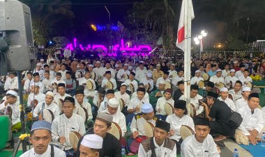 Sambut Ramadan, Habib Lutfi bin Yahya Pimpin 'Pekalongan Bersholawat'
