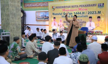 Ustaz Ashari Ajak Pejabat Pemko Pekanbaru untuk  Makmurkan Masjid di Momen Nuzul Quran