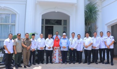 Pj Walikota Pekanbaru Silaturahmi ke Rumah Mantan Gubernur Riau HM Rusli Zainal