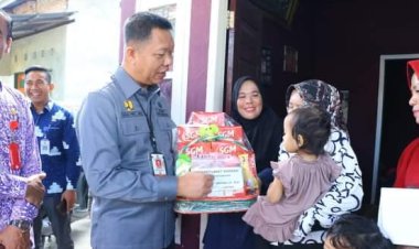 Sekdako Pekanbaru Salurkan Bantuan KepadaTiga Anak Asuh Yang Terkena Stunting