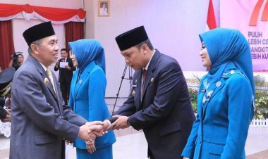 Pj Wali Kota Pekanbaru Terima SK Perpanjangan Masa Jabatan dari Gubernur Riau