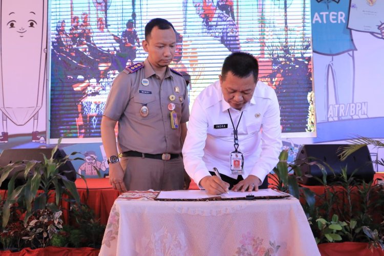 Pj Sekdako dan Kepala BPN Pekanbaru Teken Berita Acara Pemasangan 1.000 Patok Tanah