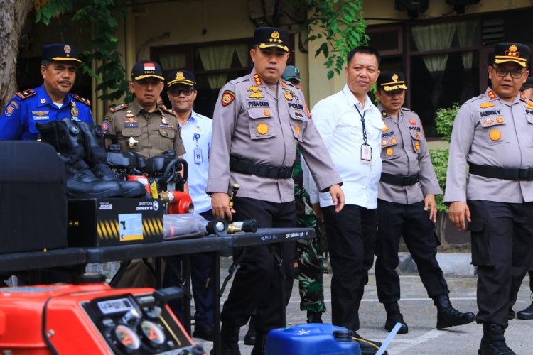 Sekdako dan Kapolresta Pekanbaru Pantau Peralatan Pemadaman Karhutla