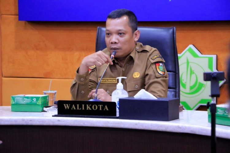 Pj Walikota Pekanbaru Dorong Kontraktor IPAL Segera Rekondisi Jalanan Rusak Akibat Galian