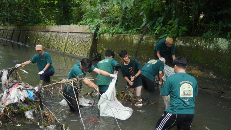 Peduli Lingkungan, Prameswara 2023 Riau Inisiasi Aksi Gerakan Bersih - Bersih Sungai