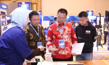 Sekda Kota Pekanbaru Hadiri Forum Smart City di Surabaya