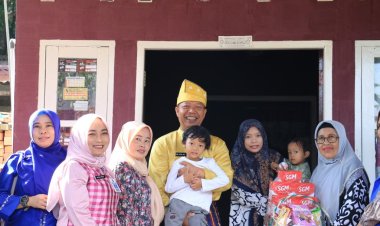 Sekda Salurkan Bantuan Tahap Dua Kepada Tiga Anak Asuh Stunting