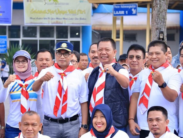 Sekdako Dampingi Kunjungan Menteri Perhubungan Budi Karya Sumadi  Di Pekanbaru