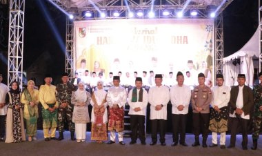 Ribuan Masyarakat Ikut Ramaikan Pawai Obor Idul Adha 1444 H di Pekanbaru