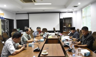 Hearing Komisi IV DPRD Kota Pekanbaru Bersama Dua Perusahaan Pengangkut Sampah