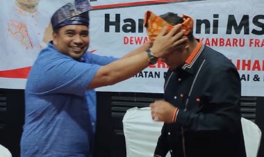 Tak disangka, Hamdani diberikan ini oleh Tokoh masyarakat Wonorejo dalam kegiatan Resesnya