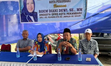 Anggota DPRD Kota Pekanbaru Roem Diani Dewi saat menyerap aspirasi warga