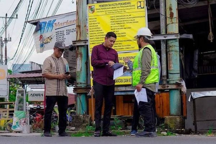 Akibat Rusak Parah, PUPR Pekanbaru Akan Beton Beberapa titik Jalan Cipta Karya dan Taman Karya