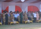 Pj Wali Kota Pekanbaru Saksikan Pengibaran Bendera Merah Putih Raksasa di Menara Pemancar RRI