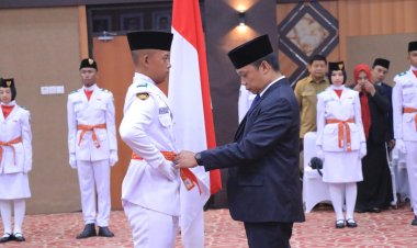 Pj Wali Kota Pimpin Langsung Upacara Pengukuhan Anggota Paskibraka Kota Pekanbaru