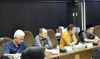 Komisi I DPRD Pekanbaru Hearing Apjatel, Cabut Tiang Dan Kabel Ilegal yang Menjamur