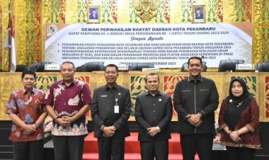 DPRD Kota Pekanbaru Gelar Paripurna Penyampaian Nota Keuangan RAPBD 2024