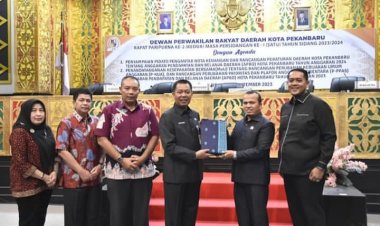 DPRD Pekanbaru Gelar Paripurna MoU KUA PPAS RAPBD-P Tahun 2023 Sebesar Rp 2,890 T