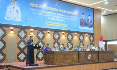 Pj Wali Kota Pekanbaru Buka Orientasi dan Kick Off Meeting RPJPD Tahun 2025 - 2045
