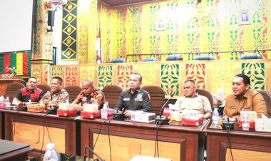 Ruang Sidang DPRD Kota Pekanbaru Bersama Ormas PP