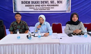 Anggota DPRD Kota Pekanbaru Roem Diani Dewi Laksanakan Penyebarluasan Perda No 14 Tahun 2018 di Jalan Tanjung Datuk