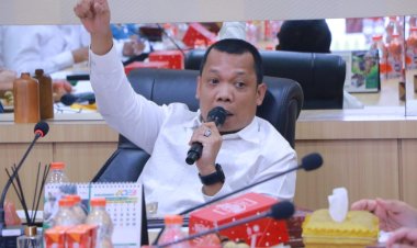 Pj Wali Kota Pekanbaru Soroti Keberadaan Tiang dan Kabel Fiber Optik Ilegal