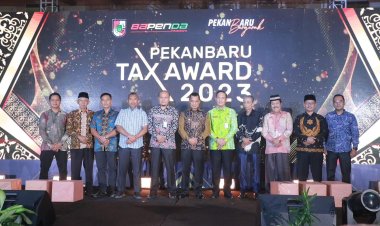 35 Wajib Pajak, Lurah Delima, dan 8 RW Terima Penghargaan Pekanbaru Tax Award