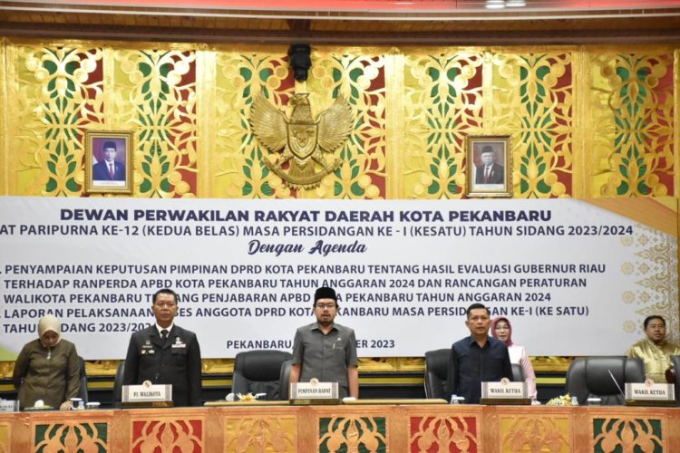 DPRD Kota Pekanbaru Gelar Paripurna Terkait Keputusan Pimpinan DPRD Tentang Hasil Evaluasi Gubernur Riau