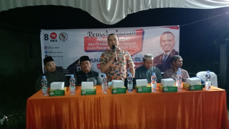 Ketua DPRD Pekanbaru Laksanakan Penyebarluasan Perda Pemberdayaan UMKM di Jalan Karya Bakti