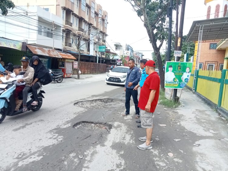Komisi I DPRD Kota Pekanbaru Tinjau Jalan Rusak Akibat Penggalian PDAM