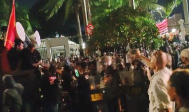 Tak Kunjung Selesai, Demo Tolak Kecurangan Pemilu 2024 Di Paksa Mundur