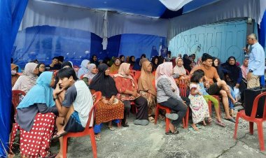 warga yang hadir dalam pelaksanaan kegiatan sosper Nofrizal