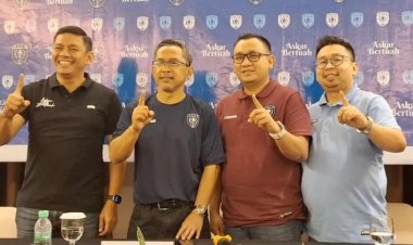 Targetkan Promosi Ke Liga 1, PSPS Riau Tunjuk Aji Santoso Sebagai Pelatih Kepala