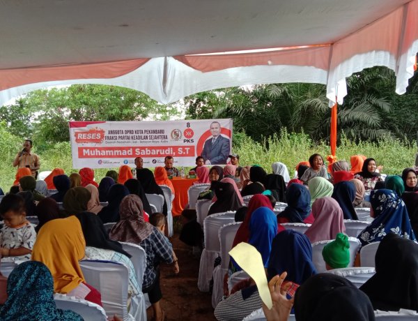 Ketua DPRD Kota Pekanbaru Muhammad Sabarudi saat menyerap aspirasi masyarakat