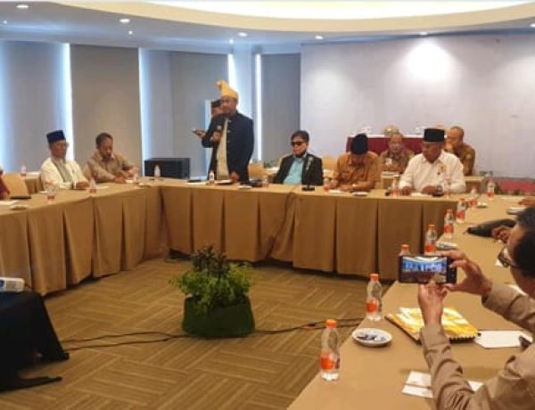 Pertemuan Pangeran Haj Razeed bin Pangeran Haj Petra dengan beberapa Perusahaan di Provinsi Riau