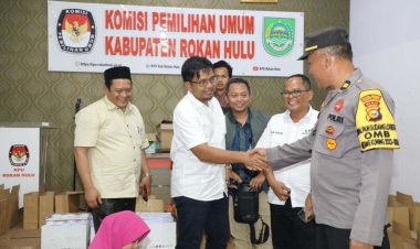 Pastikan C Pemberitahuan Sampai Kepada Pemilih, KPU RI Tinjau Langsung Persiapan PSU di Rohul
