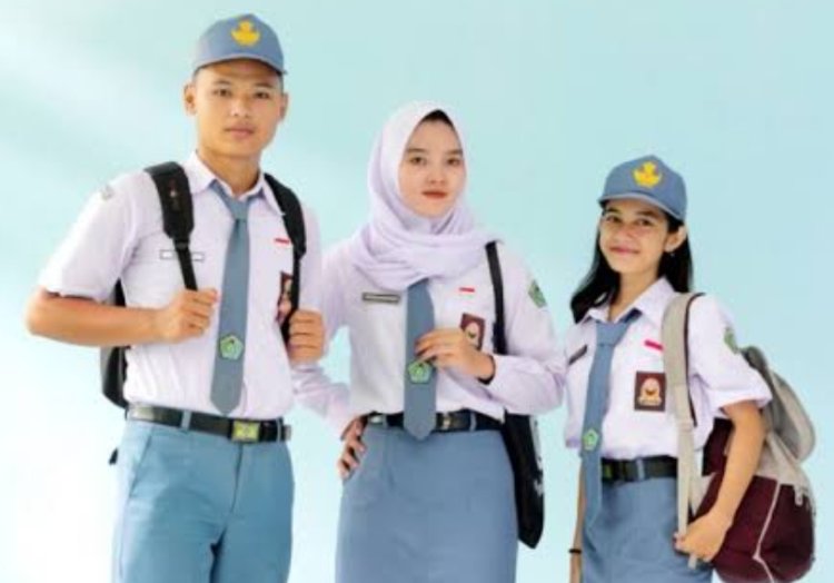 Masuk Tahun Ajaran Baru, Pelajar SMA dan SMK Negeri Riau Mulai Sekolah Hari Ini