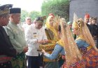 Tiba Dipekanbaru, PJ Gubernur Riau Rahman Hadi Sholat Jum'at Di Mesjid Raya An-Nur
