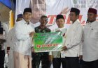 Tak Terlihat Perwakilan Dinas PMD Riau, UAS Bersama Abdul Wahid Serahkan Insentif Guru Tahfiz  di Rohil