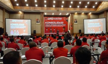 Bakar Semangat Para Kader, Hasto Kristiyanto Hadir Dalam Konsolidasi Pemenangan Pilkada DPD PDI-Perjuangan Riau