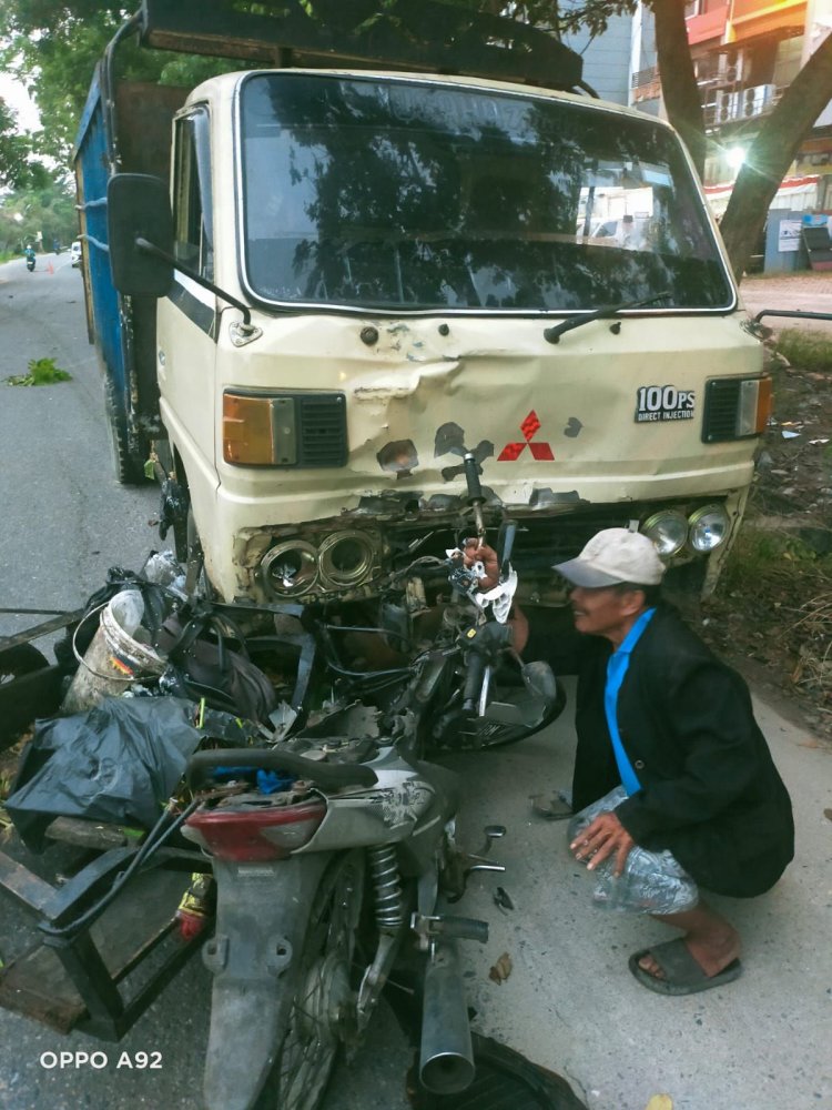 Kecelakaan Maut Di Pekanbaru, Mobil Colt Diesel Tabrak Pengemudi Becak Hingga Tewas