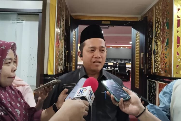 Setelah Reses, Agenda Anggota DPRD Pekanbaru Pada Bulan Desember Difokuskan Untuk Penyebarluasan Perda