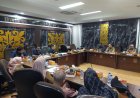 Gelar Rapat Dengan DPM-PTSP, Komisi I DPRD Pekanbaru Sepakat Hentikan Sementara Operasional Chromatic Family Karaoke