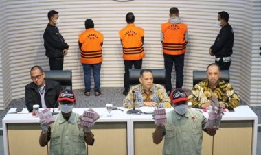 Pasca OTT Risnandar Mahiwa, KPK Kembali Geledah Gedung Utama Perkantoran Tenayan Raya