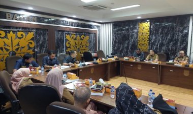 Gelar Rapat Dengan DPM-PTSP, Komisi I DPRD Pekanbaru Sepakat Hentikan Sementara Operasional Chromatic Family Karaoke